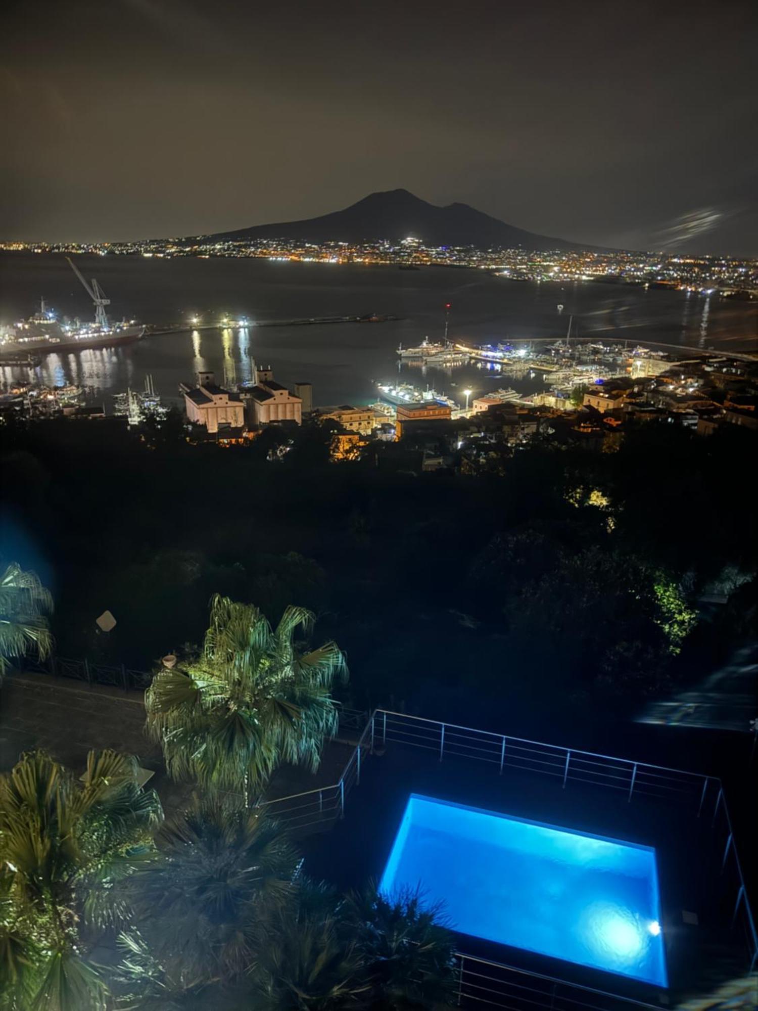 Poggio Miramare Luxury Home กาสเตลลัมมาเร ดิ สตาเบีย ภายนอก รูปภาพ
